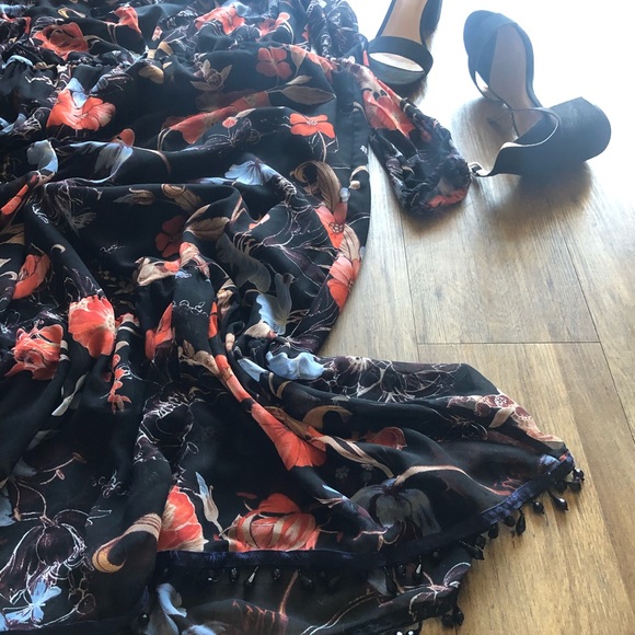 Beautiful Sheer Floral Midi Dress w/ Under Slip - Picture 3 of 8